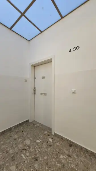 Traumhafter Grün-/Fernblick: 1-Zimmer-Wohnung mit Balkon - 4.Liftstock