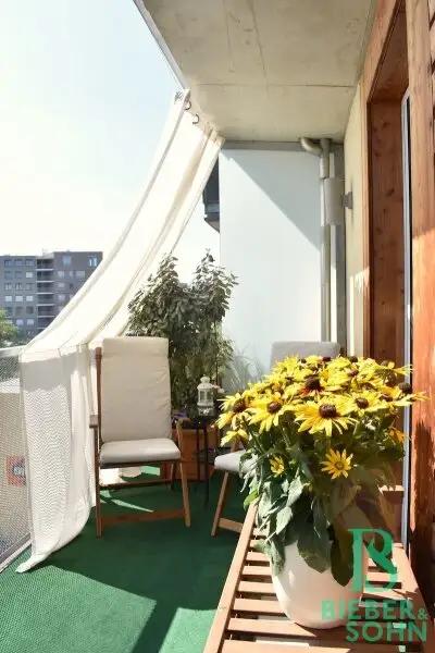 Hochwertige 4-Zimmer-Wohnung mit XL-Balkon, top Infrastruktur und Extras
