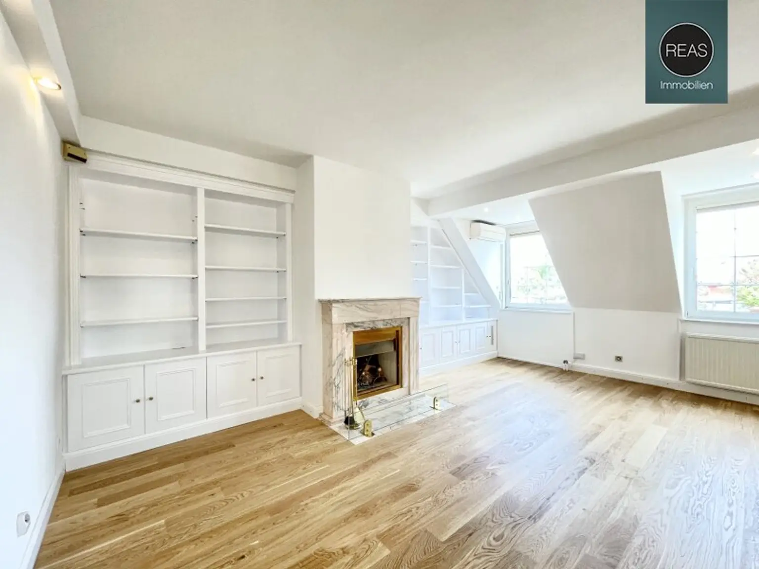 Döblinger Cottage ! Klimatisiertes Luxus - Dachgeschoss - Apartment mit 2 Terrassen! Garage verfügbar!