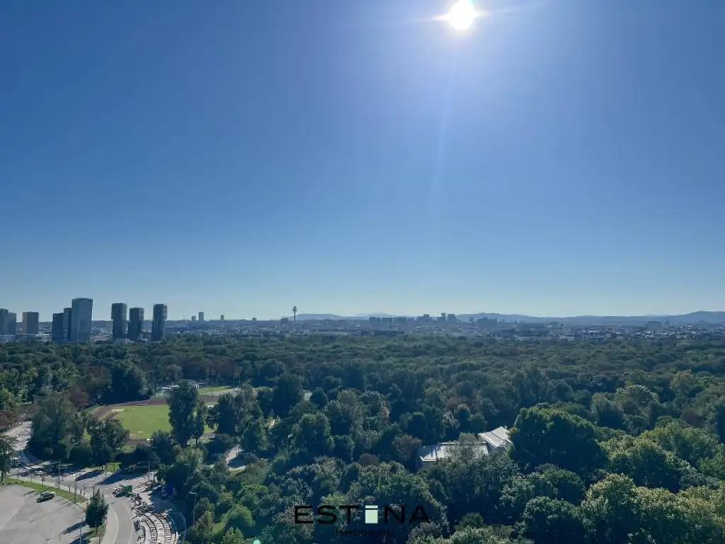 Premium City-Wohnung mit Weitblick & Wellness-Oase
