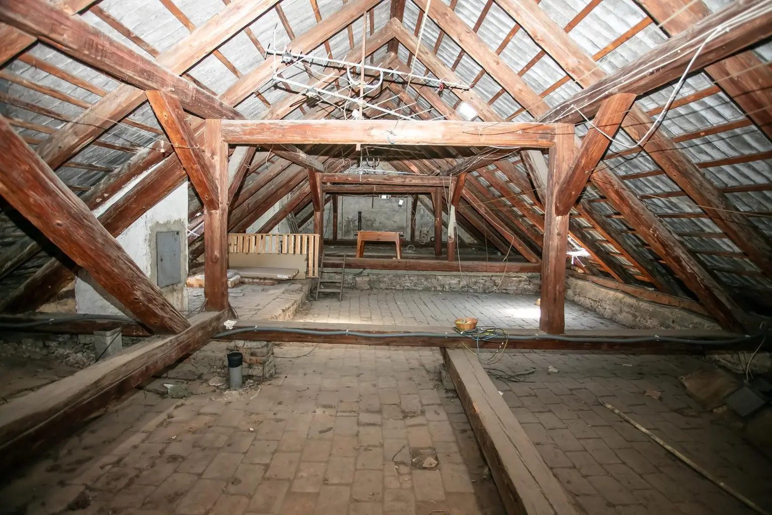 Rohdachboden Haus 52