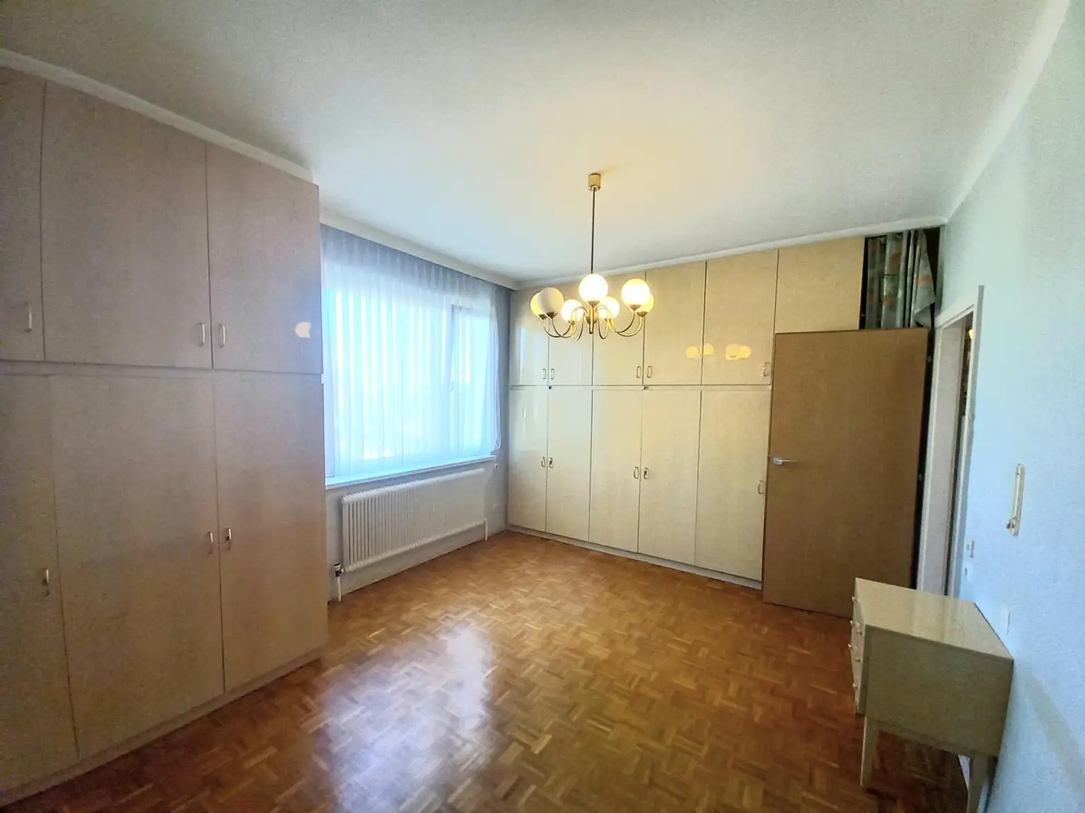 ZENTRALE 2-ZIMMERWOHNUNG IN OBERLAA