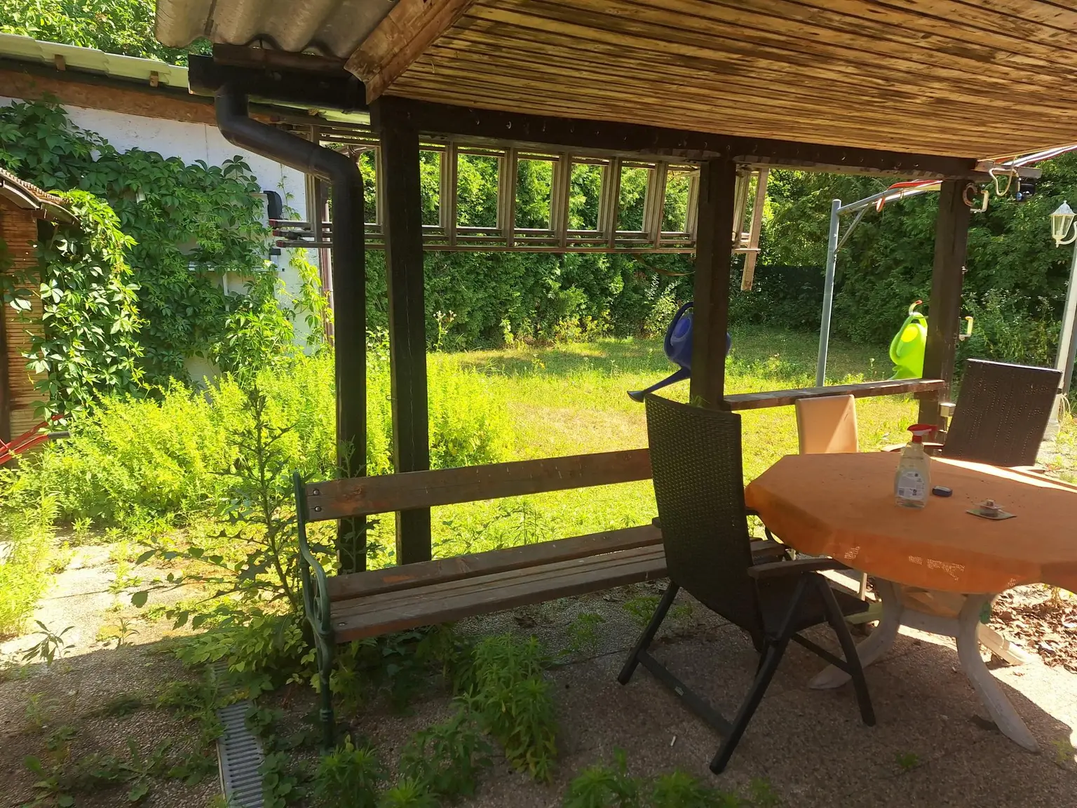 LIEBEVOLL SANIERTER BUNGALOW IN BEGEHRTER WOHNLAGE SAMT HOHER LEBENSQUALITÄT UND GUTER VERKEHRSANBINDUNG