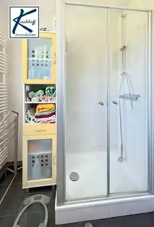 Bad mit Dusche