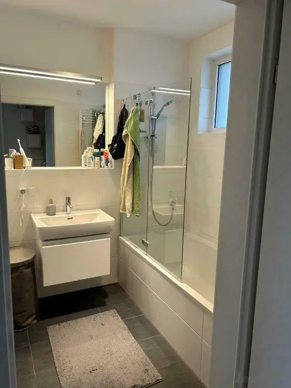 Moderne Neubauwohnung mit großem Balkon und Tiefgarage in ruhiger Lage bei ORF-Park zu verkaufen!