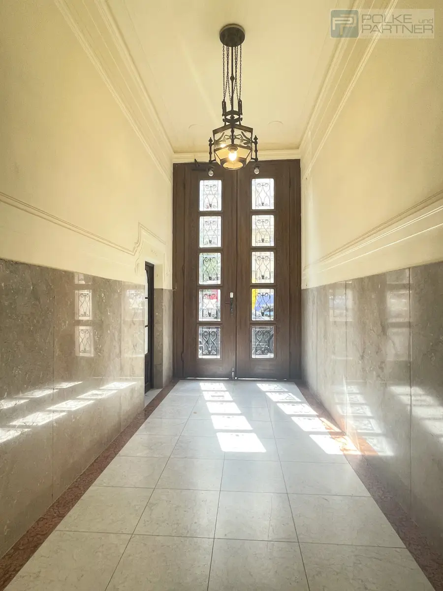 VORTREFFLICH WOHNEN IM STILALTBAU
