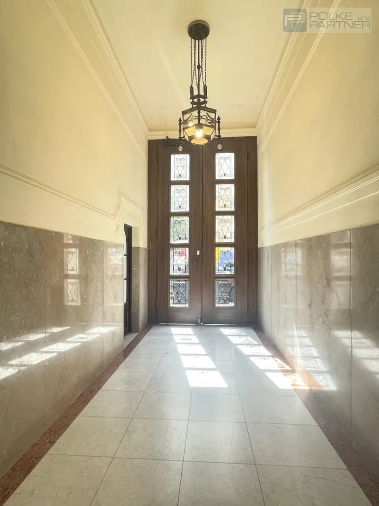 VORTREFFLICH WOHNEN IM STILALTBAU