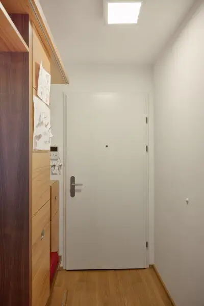 Sonnige 4 Zi Gartenwohnung in Ruhelage (S-Bahn Liesing Nähe) mit Garage