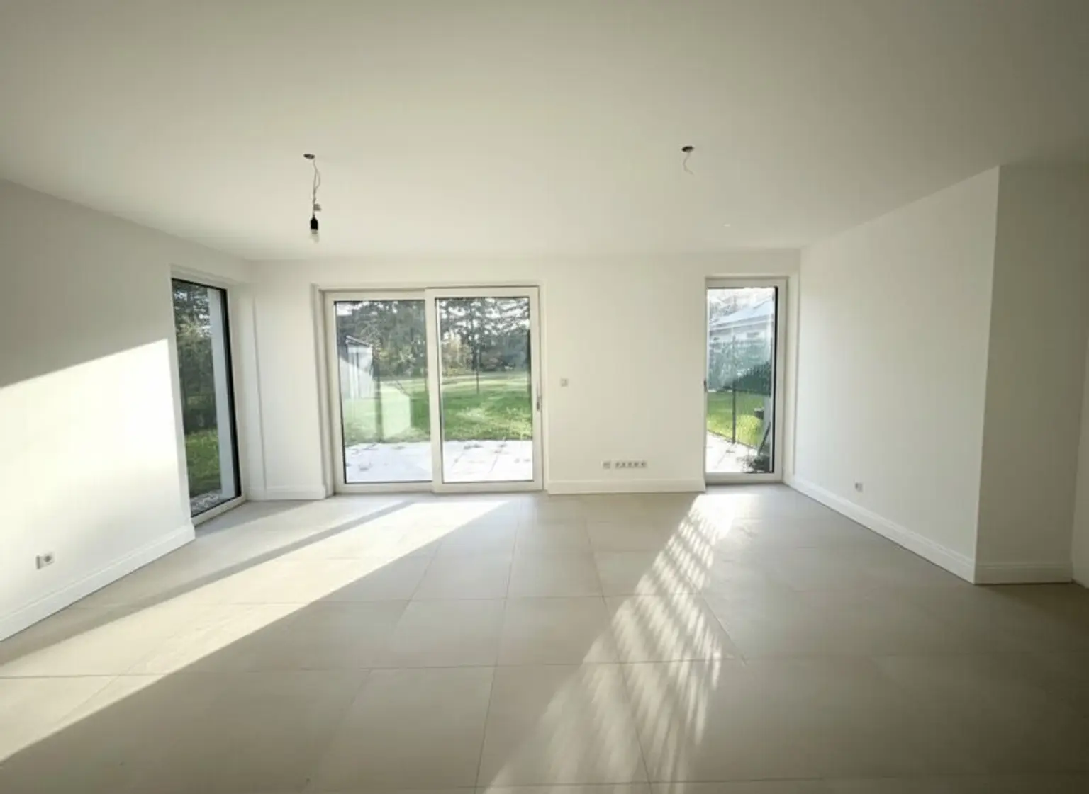 Weihnachten im neuen Eigenheim: Idyllische Doppelhaushälfte in absoluter Ruhelage! Mietkauf auch möglich!