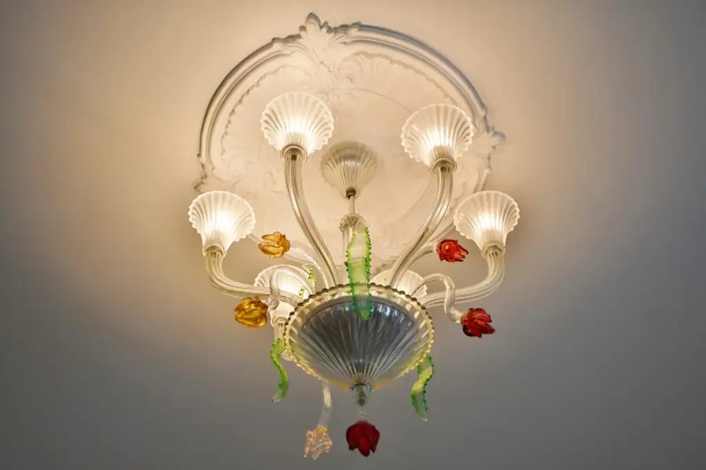 Charmante Stilaltbauwohnung im Servitenviertel – Eleganz & Ruhe in Bestlage