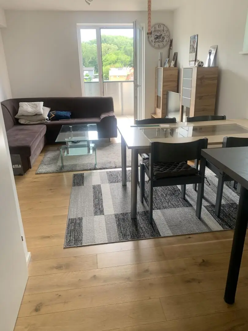 Moderne  2-Zimmerwohnung mit schönem Balkon   in Raaba
