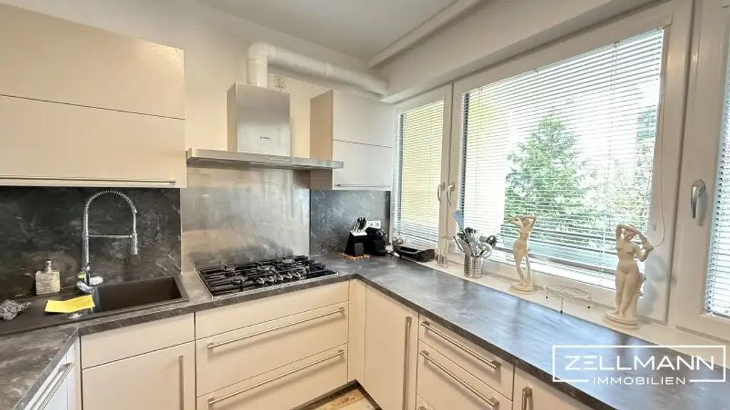 Ruhige Lage – Sanierte Wohnung mit Loggia & Autoabstellplatz | ZELLMANN IMMOBILIEN