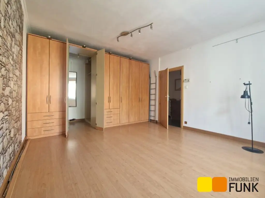 Gepflegte 3 Zimmerwohnung, 92 m², Sofortbezug