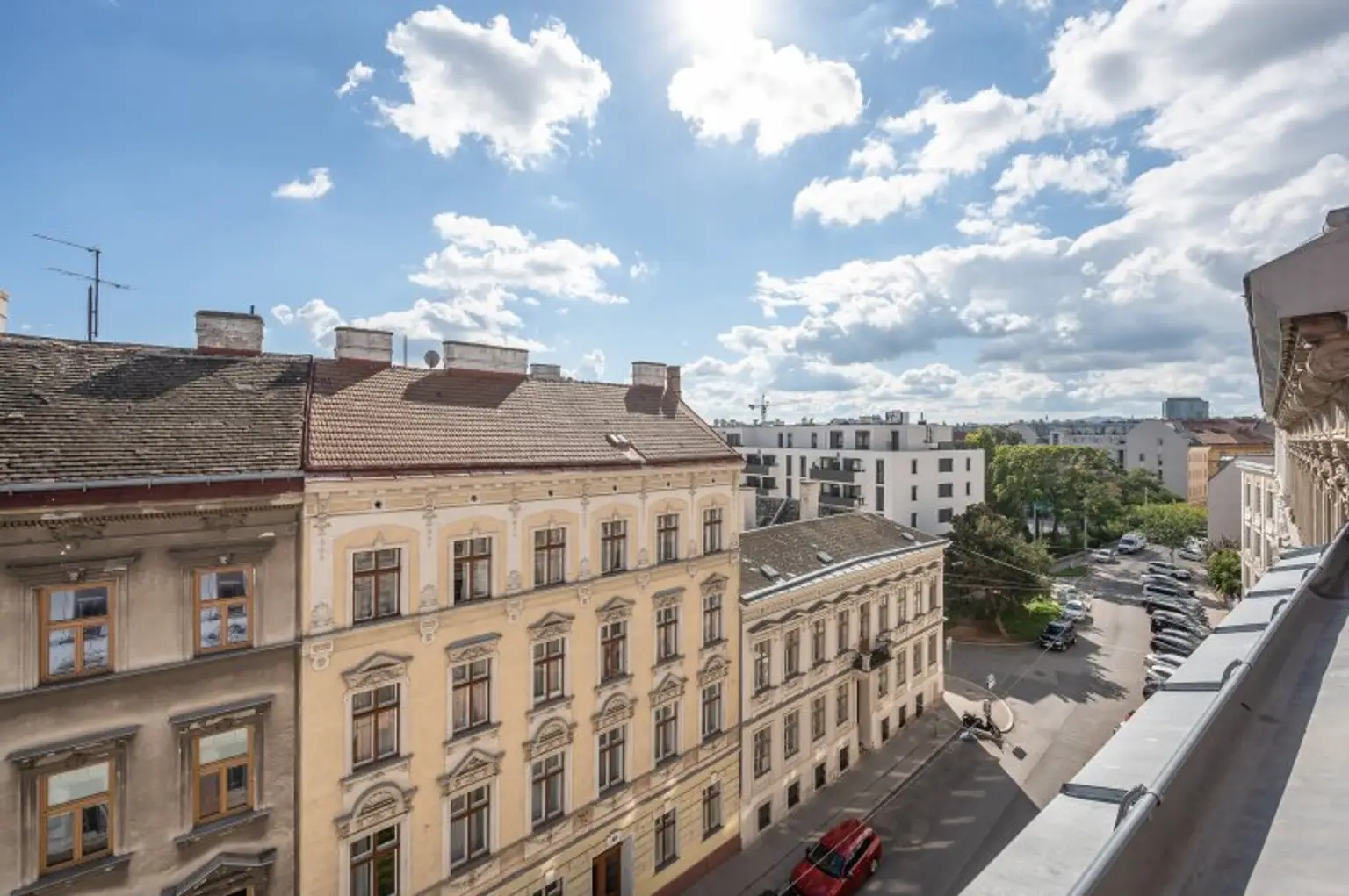 ++NEU++ Stylische Maisonette im Dachgeschoss – 3 Zimmer mit Sonnenterrasse
