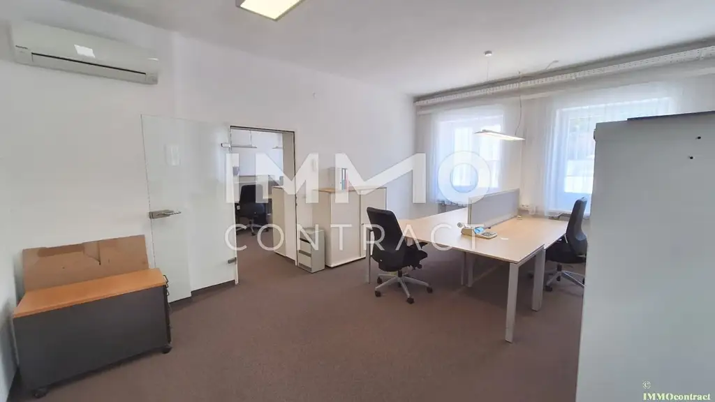 Zentrale Büroflächen am Hauptplatz von Amstetten, 1. Stock, Lift, möbliert, 178,74 m² Nutzfläche, klimatisiert