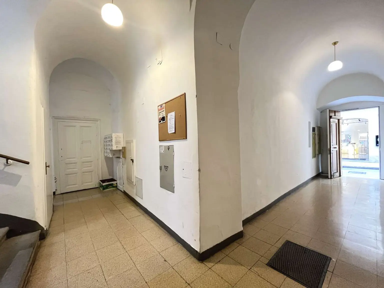 Geräumige 4-Zimmer-Wohnung in top Lage des 1. Bezirks!