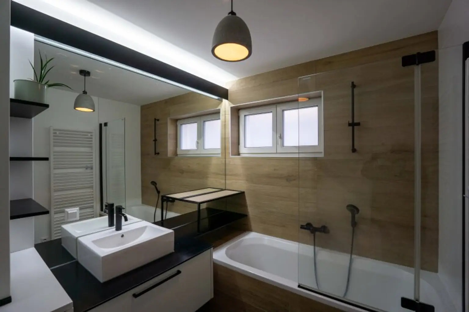 Badezimmer mit Waschmaschinenanschluss