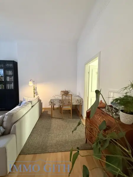 HELL, GEMÜTLICH & GUT VERMIETET – GEPFLEGTE 2-ZIMMER-WOHNUNG MIT BALKON IN SIMMERING ZU KAUFEN!