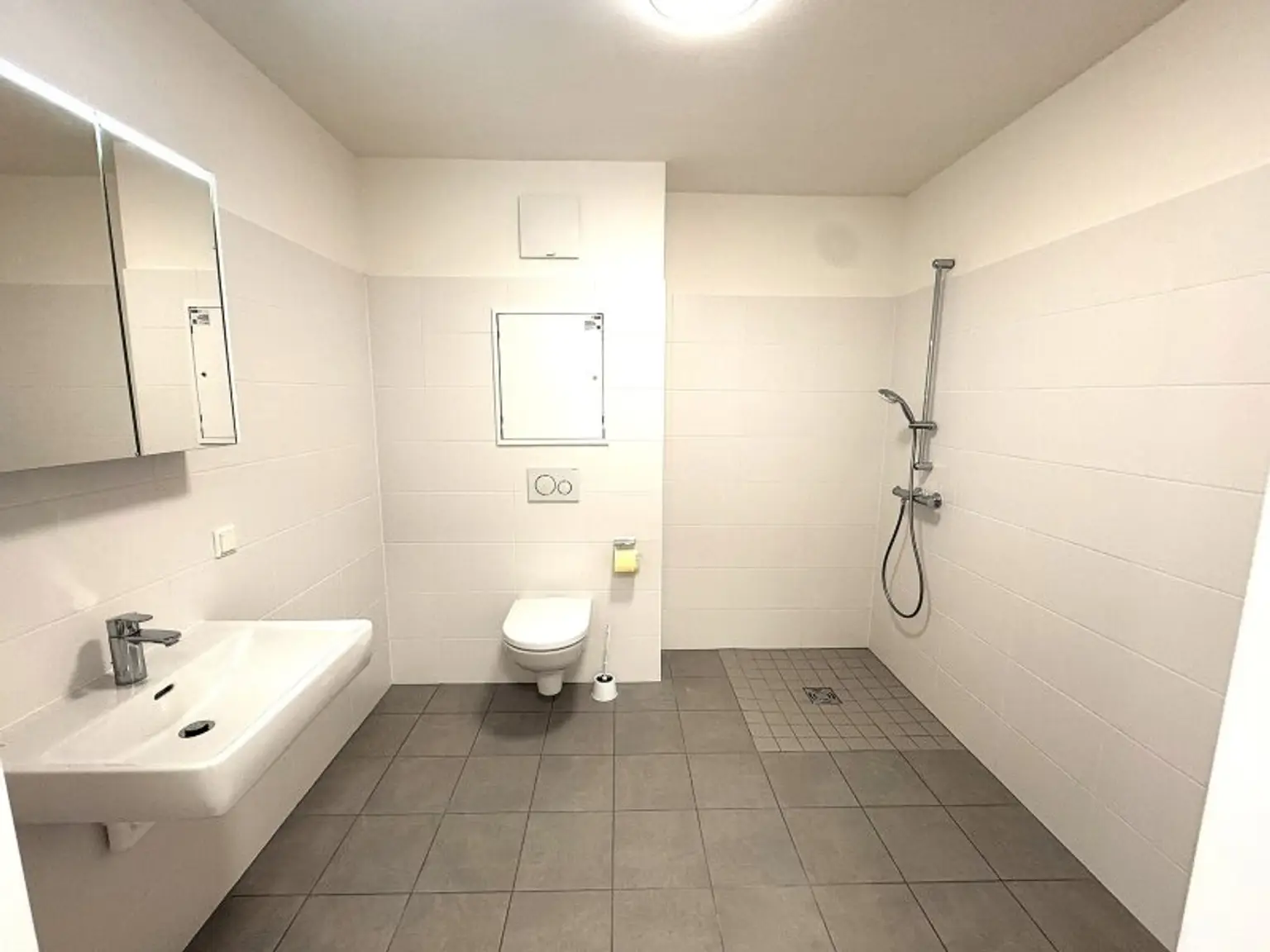 WUNDERSCHÖNER ERSTBEZUG MIT GARTEN UND SONNENTERRASSE