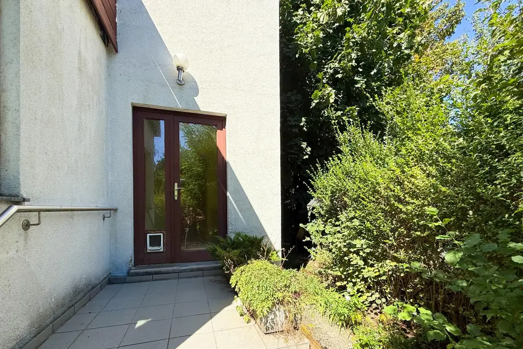 Traumhaftes Gartenparadies in Maurer BESTLAGE