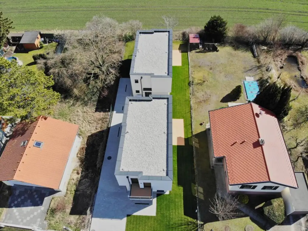 EINFAMILIENHAUS IN RUHELAGE | Ziegelhaus | großzügig, hell & hochwertig ausgestattet | mit Garten & Stellplatz