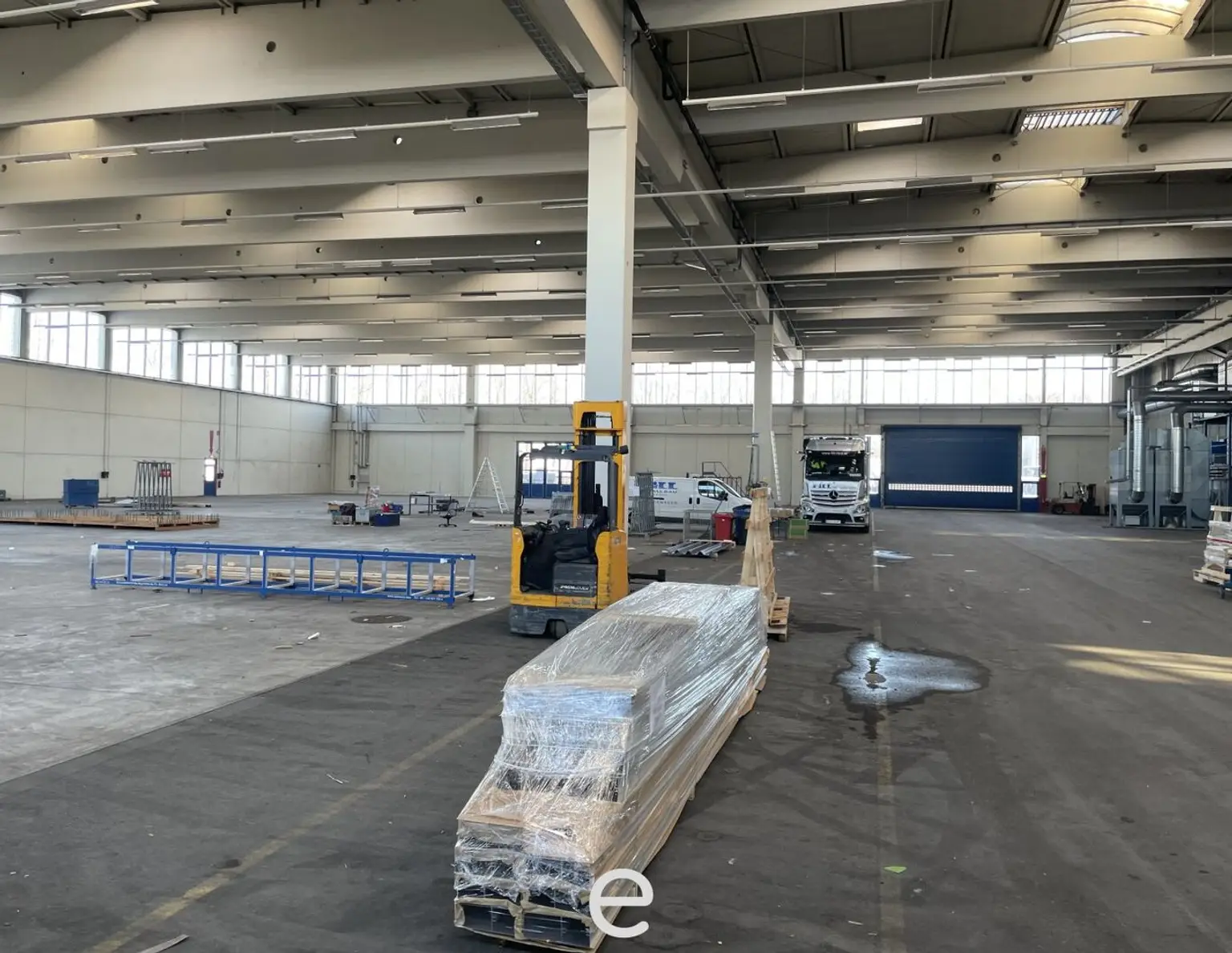 1.100 m² moderne Betriebsliegenschaft in Hohenzell bei Ried im Innskreis