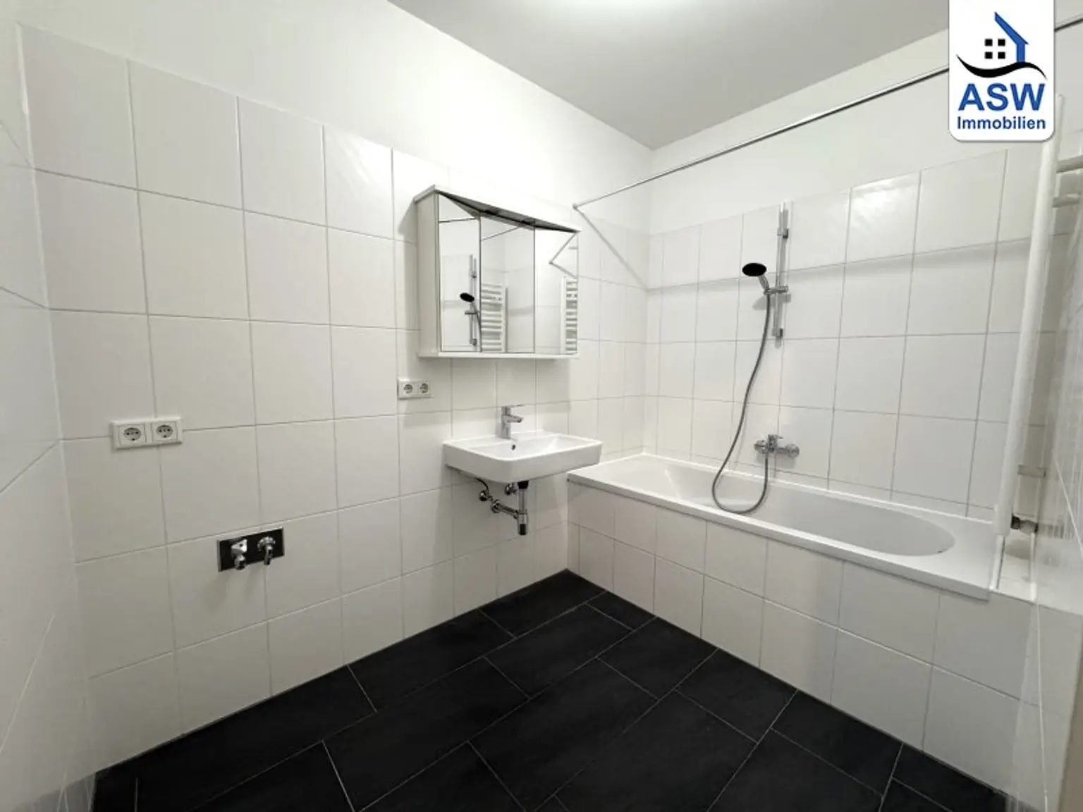 Große 58m² 2-Zimmer Wohnung, zentral gelegen mit hochwertiger Ausstattung. Unbefristeter Mietvertrag möglich!