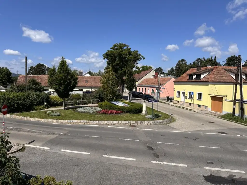 ERSTBEZUG Dachgeschoßwohnung mit Balkon in Stammersdorf  - Winzergefühl im Sehnsuchtsort der Wiener - 1210 Wien