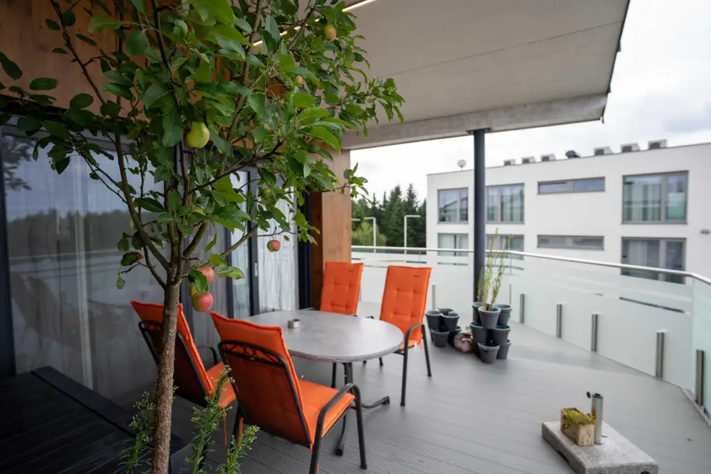 Top-Betriebsliegenschaft mit grosser Wohnung und Direktzugang zur A1 - Ideal für Lager, Dienstleistung & Lieferlogistik