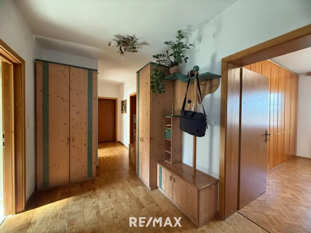 *** Gemeinschaftsprojekt oder Investment? Zwei Häuser, sechs Stellplätze, großes Grundstück in Toplage! ***