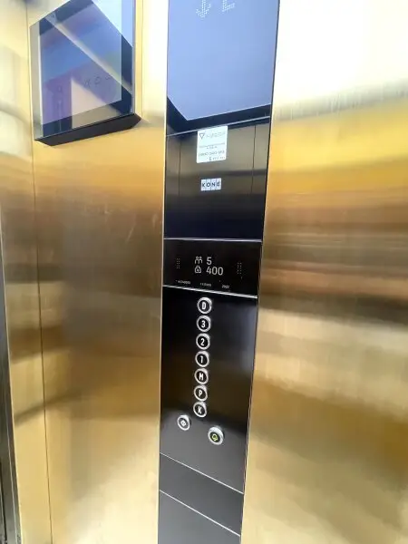 Top sanierter Stilaltbau - 2 Zimmer Wohnung