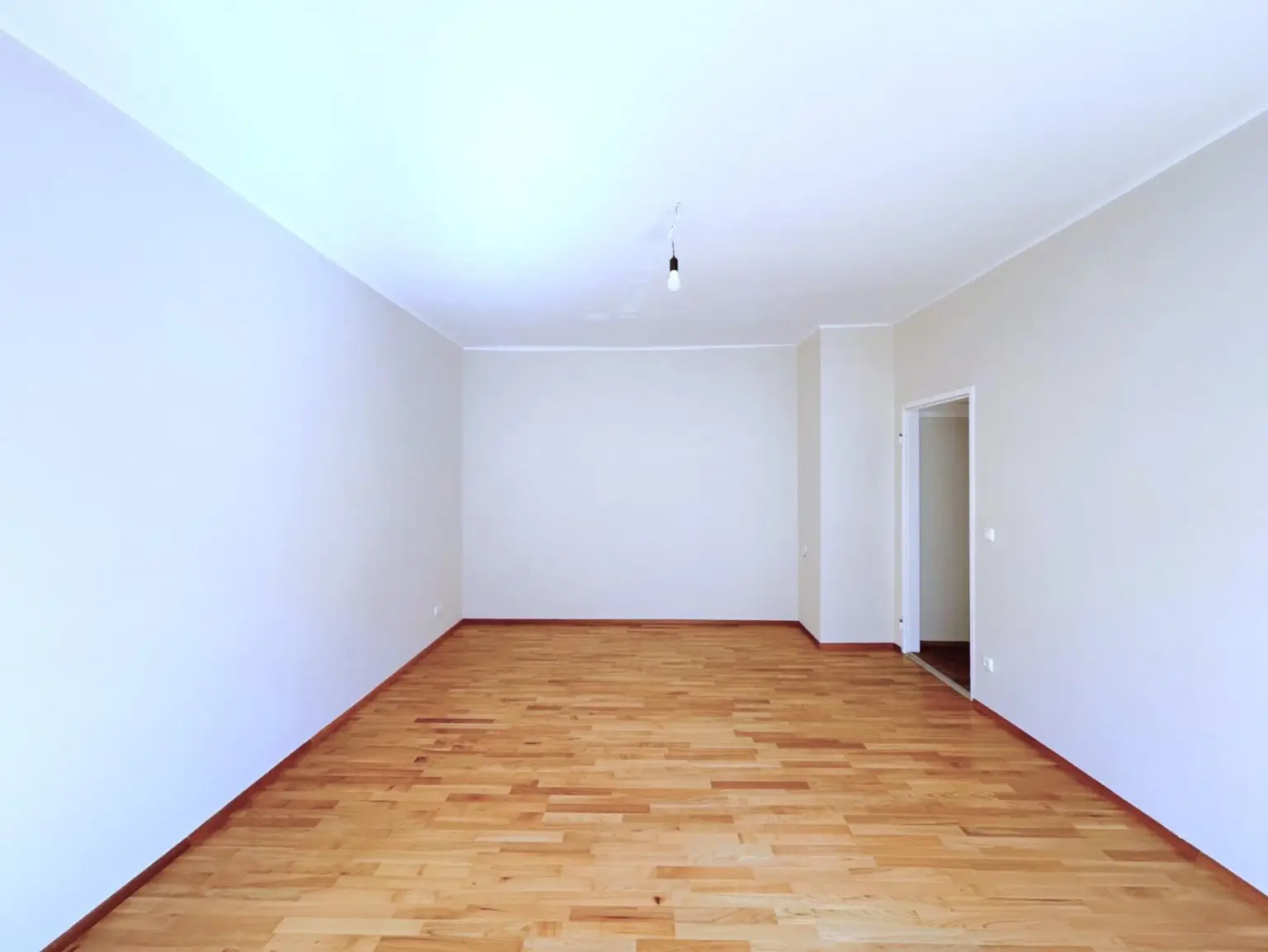 Linz/Stadt (Schubertstraße): Mietwohnung ca. 81,4 m² Wfl + BALKON (WG-geeignet)