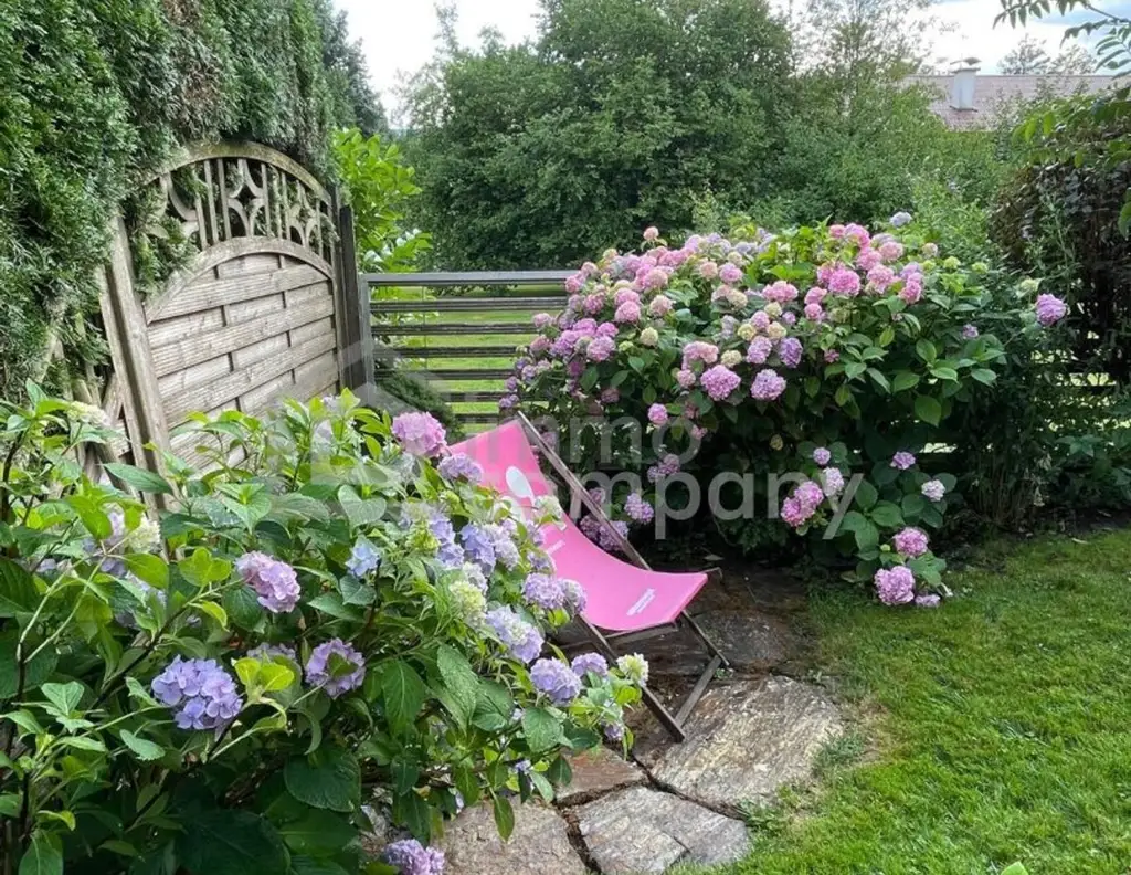 Bungalow in einmaliger Lage in Attersee Ort. 155m² Luxus mit kleinem Garten und großer Terrasse!