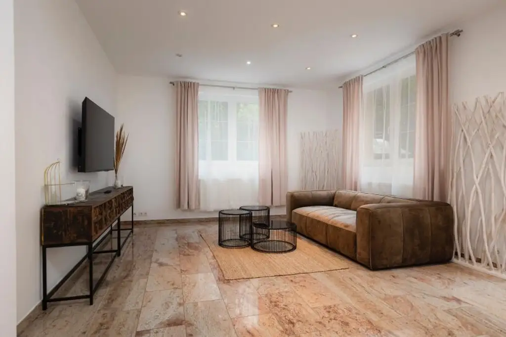 Top Preis/Leistung!  Villa in 1130 Wien !  Top-Lage: Wohnkomfort für Ihre Familie