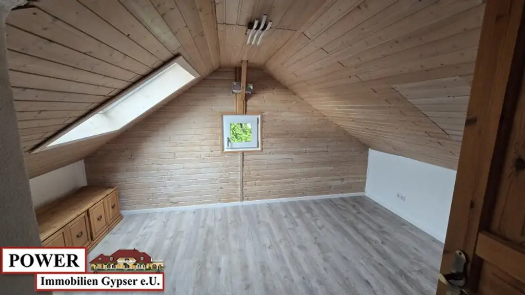 Einfamilienhaus in Waldrandlage / großes Grundstück - Ihr neues Zuhause !