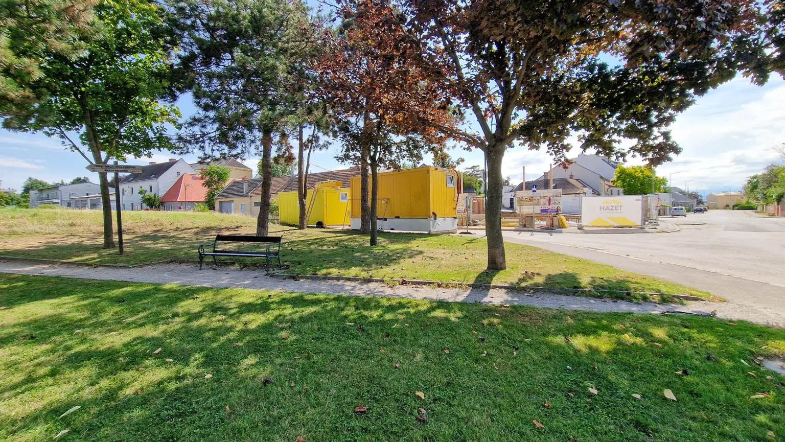 Erstbezug-Doppelhaushälften in Schwechat mit Luxus-Ausstattung und Ausblick über den Park. Grünruhelage mit sehr guter Infrastruktur in Gehweite