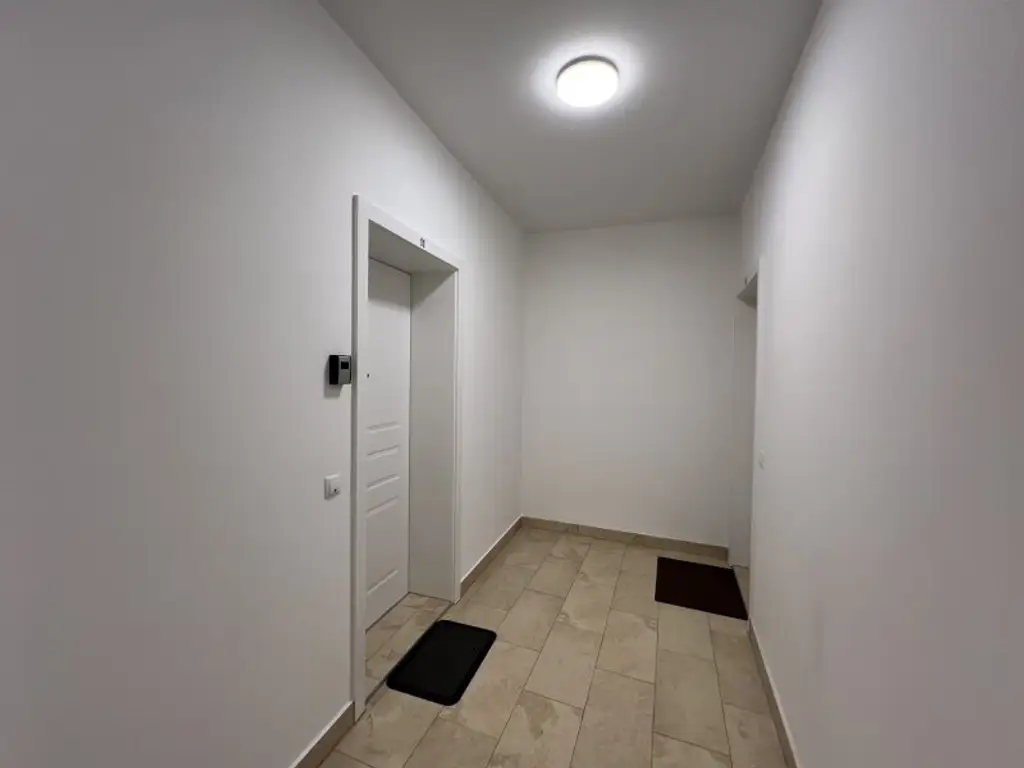 MODERNES DESIGN VOLLMÖBLIERT TRIFFT ALTBAU