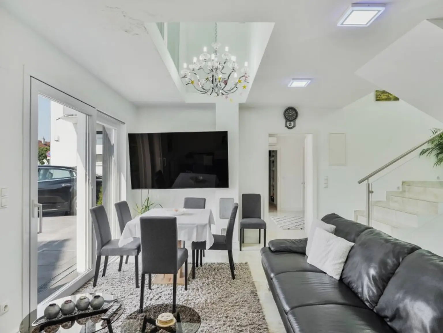 Stilvolles Terrassenhaus in Vösendorf – auch für Diplomaten, Expats & Kanzleien