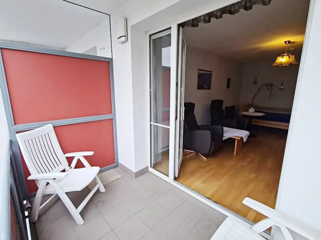 FAMILIENHIT, ENKPLATZ, gepflegte 113 m2 Neubau mit Loggia, 4 Zimmer, Küche, 2 Bäder, teilmöbliert, 3. Liftstock, U3-Nähe
