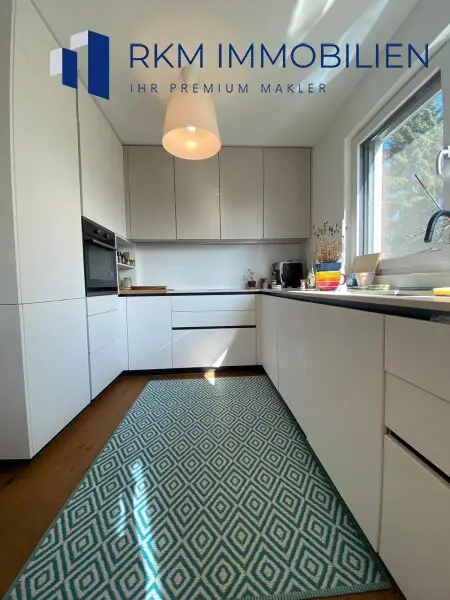 Neuwertige Maisonette in 1220 Wien: 4 Zimmer, Balkon, Terrasse & KFZ-Stellplatz!