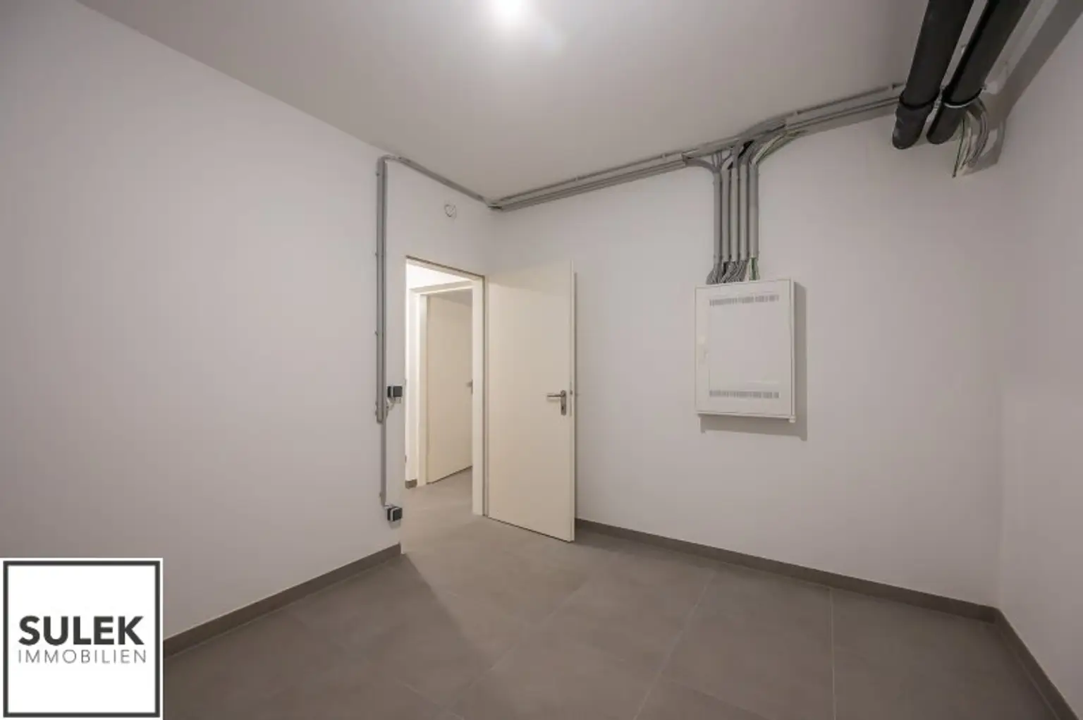 ERSTBEZUG-Townhouse: Exklusives 4-Zimmer-Townhouse mit 2 Terrassen & Tiefgaragen-Option - ab sofort
