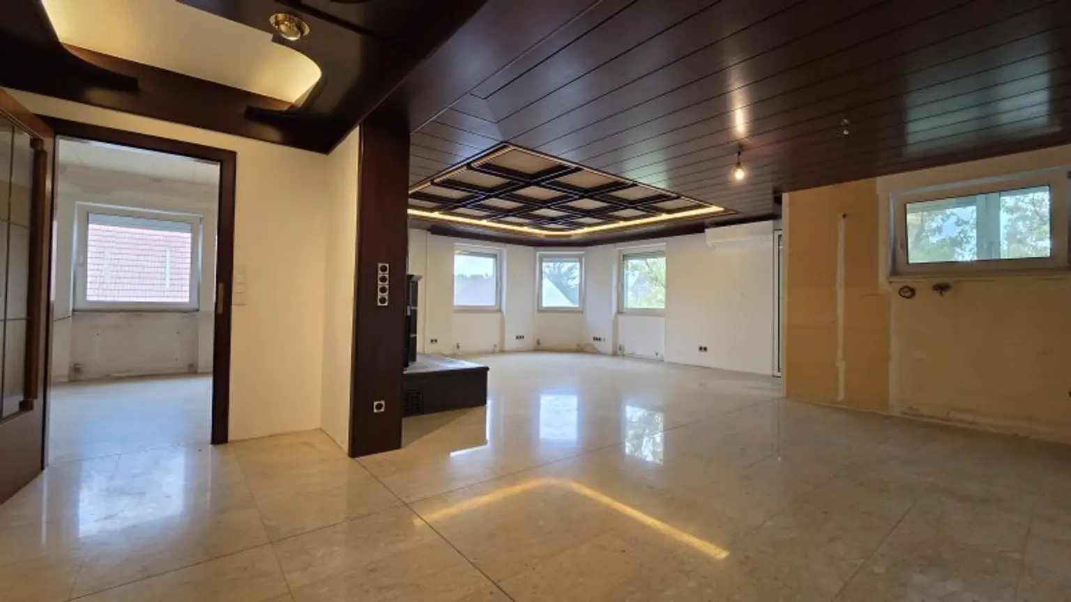 Charmante 3-Zimmer-Wohnung in 1100 Wien – Ihre Sanierungschance mit Loggia * KFZ Garagenplatz * Sauna