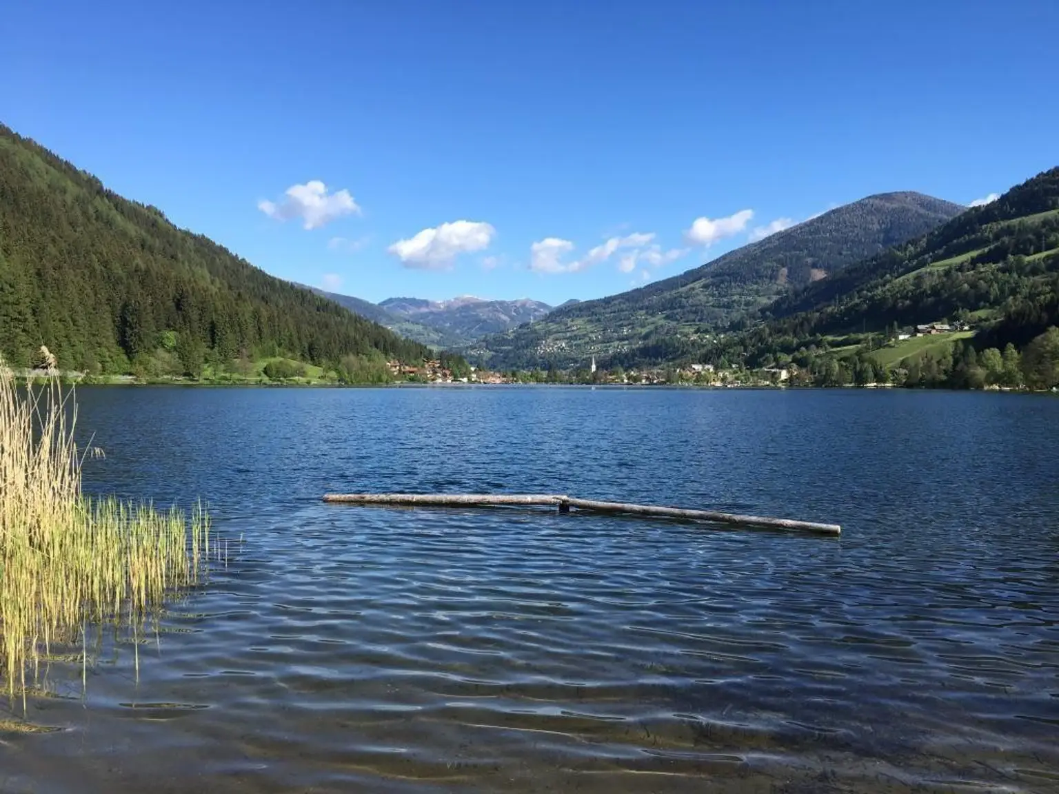 Seegrundstück - exklusiv und idyllisch - wohin mit der Seele, wenn nicht an den See!