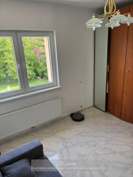 NEUWERTIGES EINFAMILIENHAUS AUF WUNDERSCHÖNEN GRUNDSTÜCK IN SONNIGER, RUHIGER SIEDLUNGSLAGE