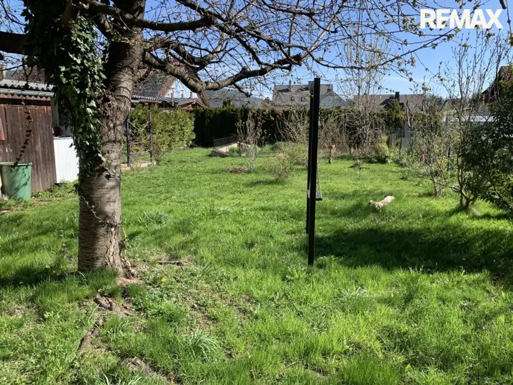 Charmantes Einfamilienhaus in Gloggnitz – Ihr neues Zuhause mit Garten und Garage!