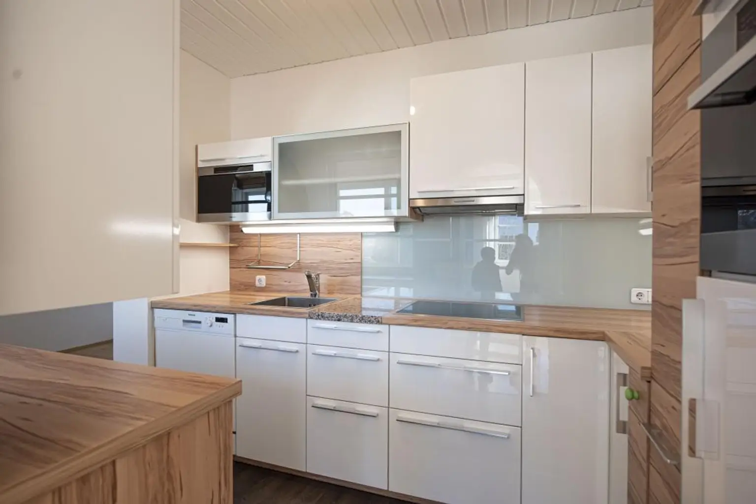 Gepflegte, helle und zentrale Wohnung mit Garage