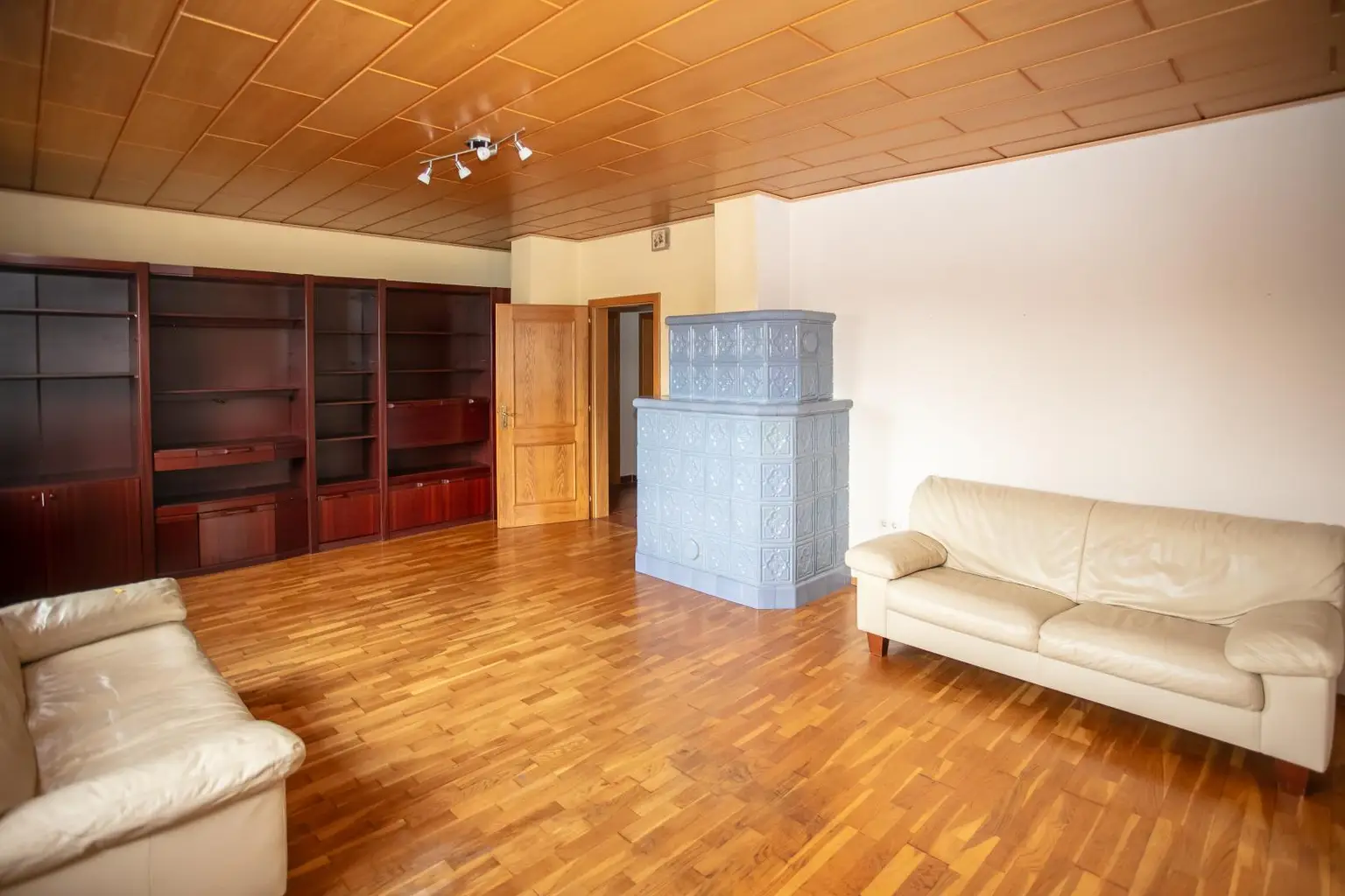 Ihr neues Zuhause mit Ausblick – Viel Platz, gepflegter Zustand