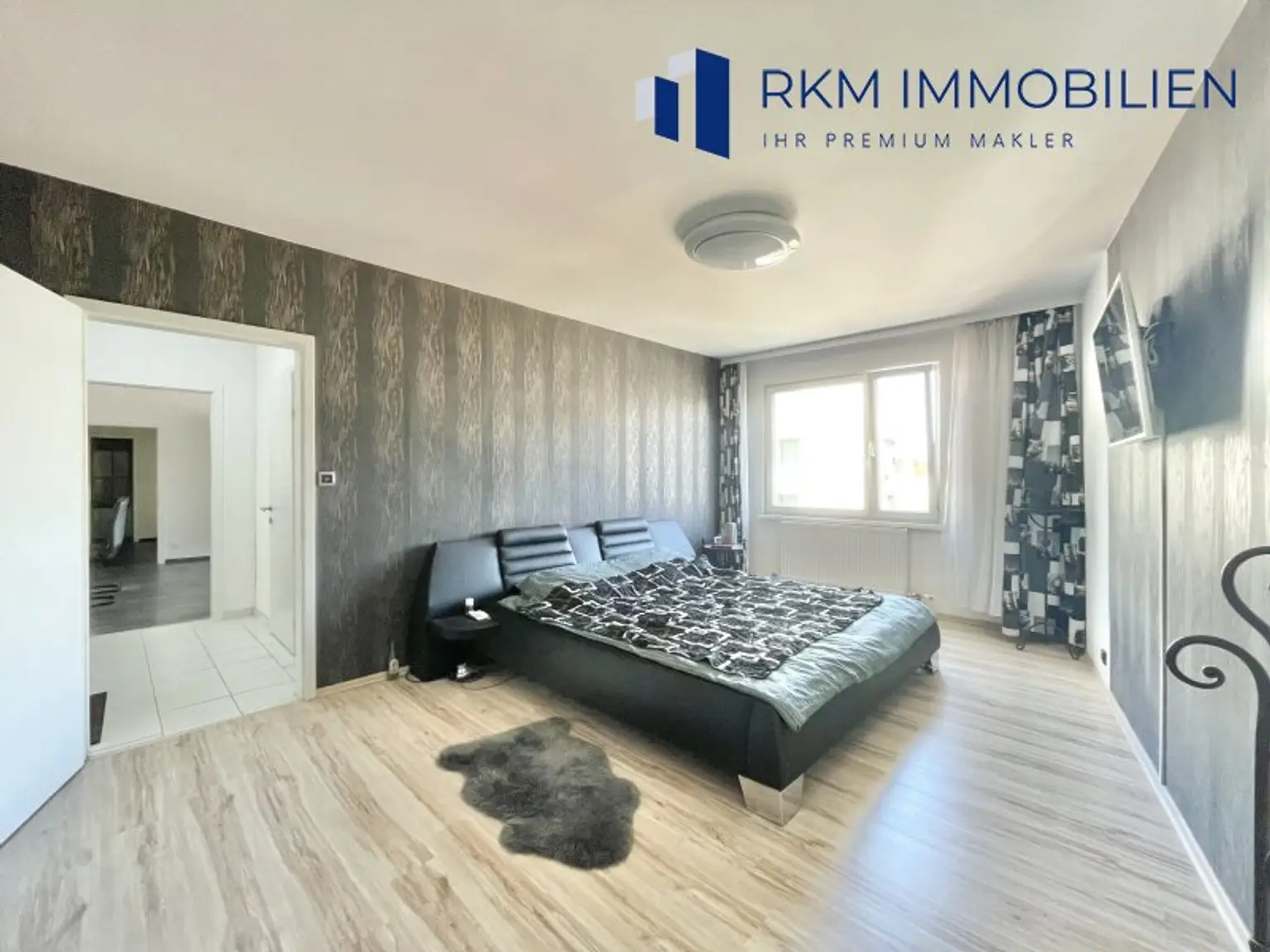 Helle 4-Zimmer Wohnung neben U3 Enkplatz