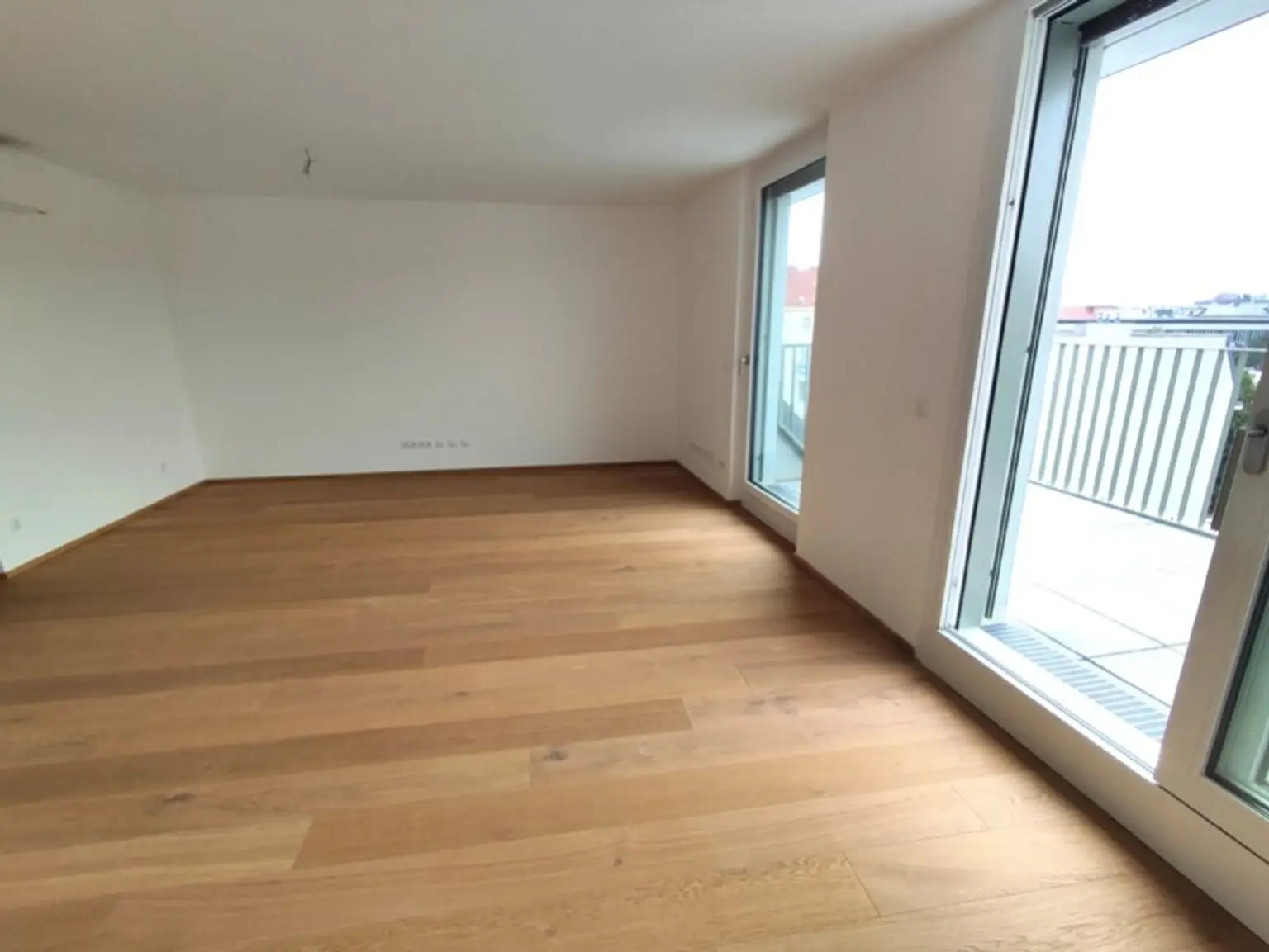 Modern wohnen in Meidling! DG-4-Zimmer-Erstbezug mit Terrasse - Top77