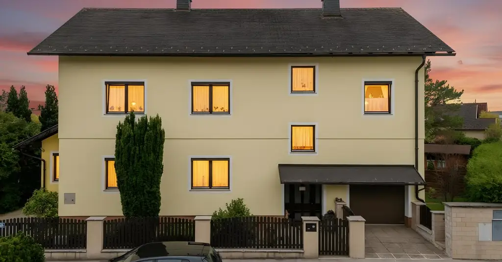 "gepflegtes Wohnhaus mit teilbarem Grundstück!"